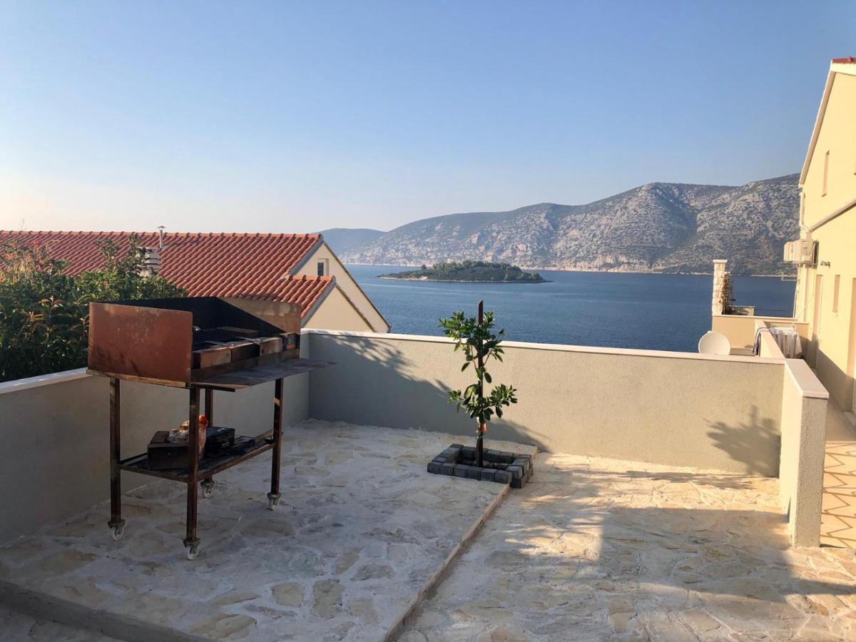 Apartments Mare Kneza Екстер'єр фото