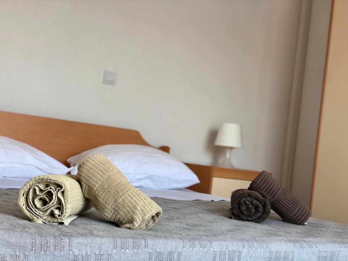 Apartments Mare Kneza Екстер'єр фото